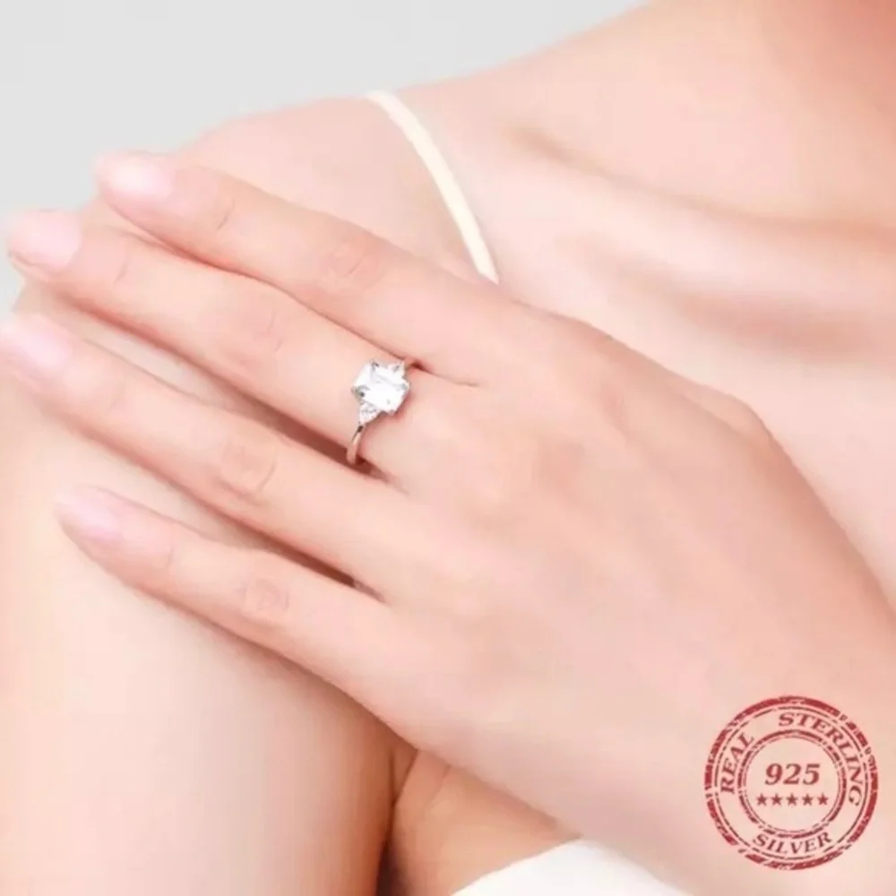 925 Sterling Silver Emerald Cut 2 Carat Cubic Zirconia Ring